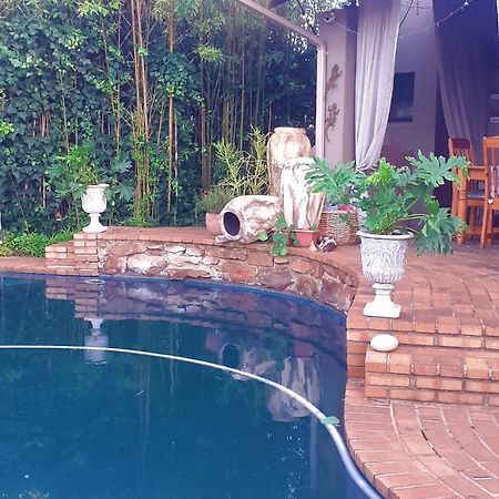 Stunning Bnb In Gorgeous Garden Setting Germiston Exterior photo