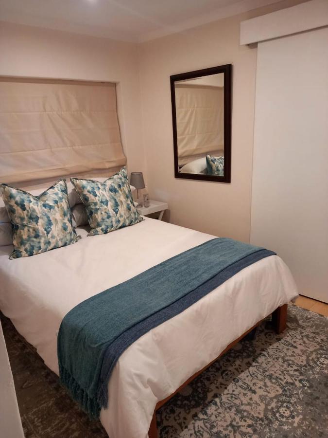 Stunning Bnb In Gorgeous Garden Setting Germiston Exterior photo
