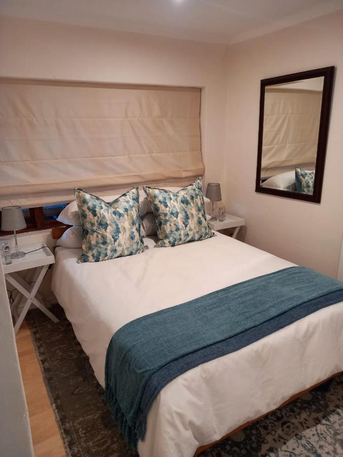 Stunning Bnb In Gorgeous Garden Setting Germiston Exterior photo